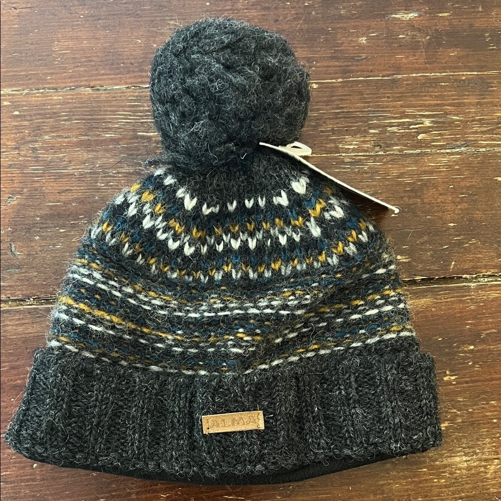 ALMA 100% Wool Tuque. Handmade